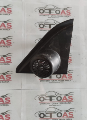 TOYOTA COROLLA SOL ÖN KAPI KÖŞE ÜÇGENİ