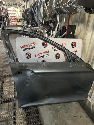 F10 Model BMW 1 Serisi Sağ Arka Kapı Çıkma Parçası