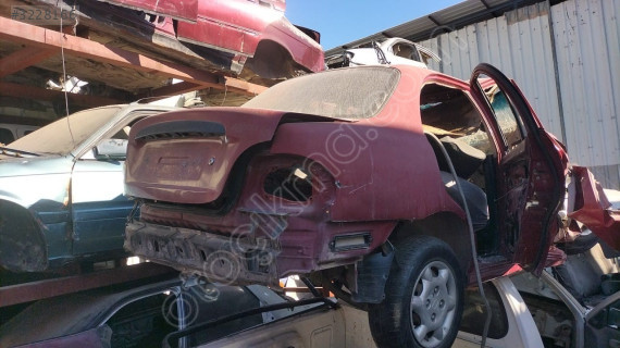 1996 Hyundai Accent bagaj kapağı kapılar
