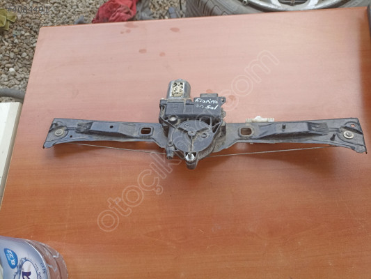 Fiat Fiorino Sol Kapı Cam Krikosu