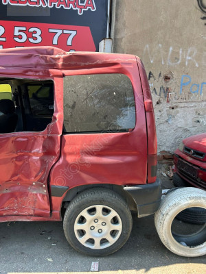 PEUGEOT PARTNER 2003 SOL ARKA ÇAMURLUK ÇEYREK