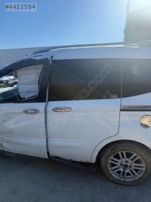 FORD COURİER SOL ARKA KAPI ÇIKMA ORJİNAL