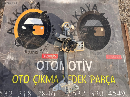 Peugeot 307 Sağ Arka Cam Krikosu Orjinal Çıkma