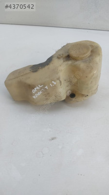 OPEL KADETT  CAM SU BİDONU