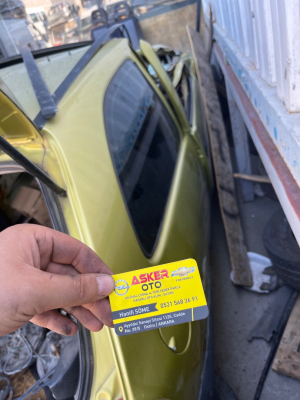 Corsa b sağ arka çamurluk tek kapı