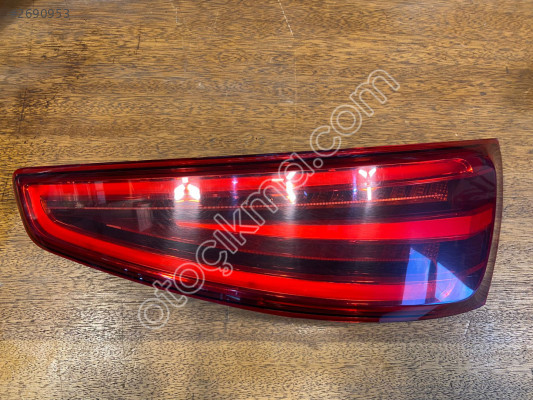 Audi Q3 2012 - 2015 Sağ Stop Lambası Orjinal 8U0945094H