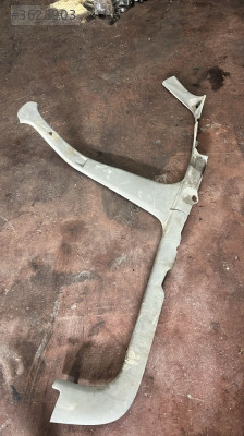 Renault Clio 2 sağ orta direk plastiği