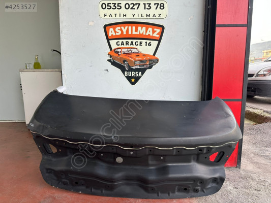 MEGANE 4 SEDAN BAGAJ KAPAĞI ORJİNAL KARGO HASARLI