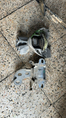 2015-2023 FORD COURİER 1.5 MOTOR KULAĞI ORJ ÇIKMA