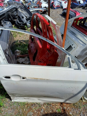 FİAT EGEA SAĞ ÖN KAPI ORJİNAL UYGUN FİYAT