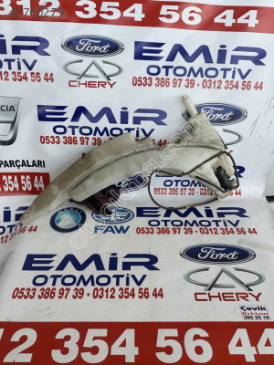 FORD FOCUS 1 CAM SU BİDONU