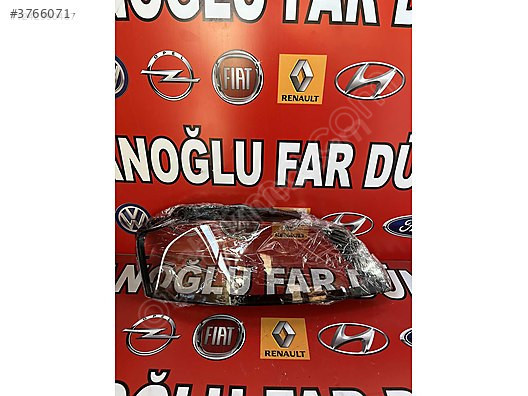 AUDİ A3 SAĞ SOL FAR CAMI