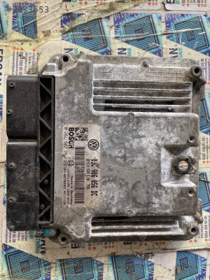03C906056DC VW Passat 1.6 FSİ Motor Beyni