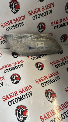 Audi A7 Sol Ön Far Camı