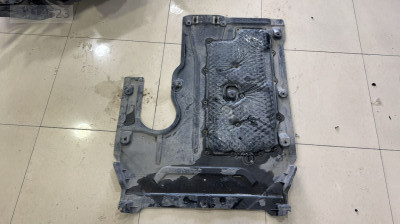 MERCEDES C SERİ W206 ALT MUHAFAZA 2065204600