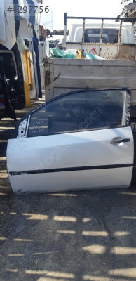 FORD FİESTA SOL ÖN KAPI DOLU ORJİNAL ÇIKMA