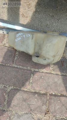 OPEL KADETT CAM  SU BİDONU