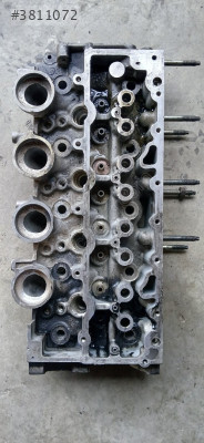 Peugeot 206 çıkma silindir kapagı
