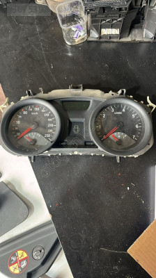 Renault Megane 2 2004 gösterge saati