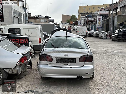 Nissan Primera Sol Arka Çamurluk