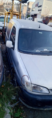 Peugeot partner sağ ön çamurluk