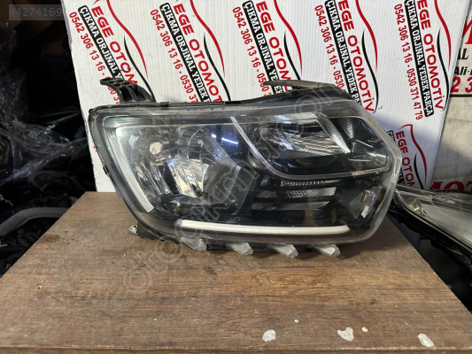 DACİA DUSTER SAĞ FAR ORJINAL HATASIZ