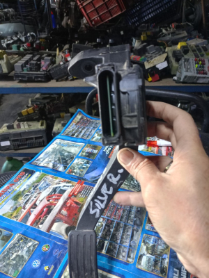 Ford Connect Silver 90'lık gaz pedalı potansiyometre