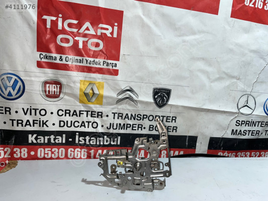 Renault Master 3 Sağ Ön Kapı Çıkma Orjinal Merkezi Kilit