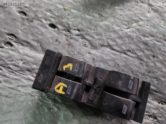 AUDİ A3 2006 ÇIKMA ORİJİNAL SOL CAM DÜĞMESİ