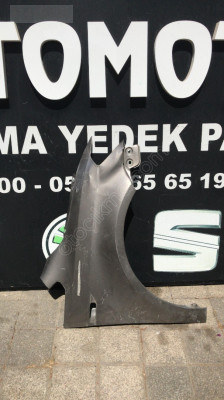 VW Caddy Sağ Ön Çamurluk - Oto Çıkma Parçalar