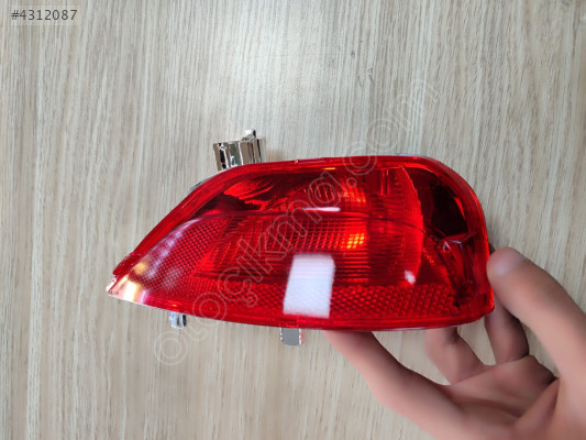 SİS LAMBASI MEGAN IV ARKA SOL SEDAN TİP