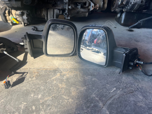 Peugeot rifter çıkma takım ayna