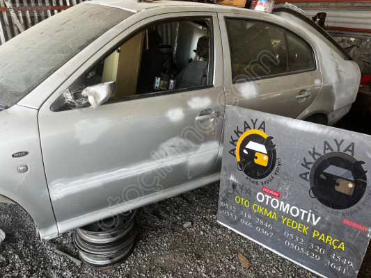 Skoda Octavia Sol ön Kapı Orjinal Çıkma A4 Kasa