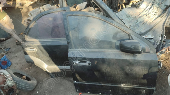 KİA SORENTO SAG ARKA KAPI