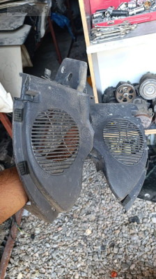 Fiat Palio arka hoparlör kapaklari