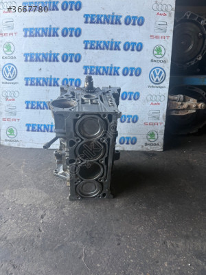 Volkswagen Golf 4 Bora AKL 1.6 8v SR Temiz Yarım Blok