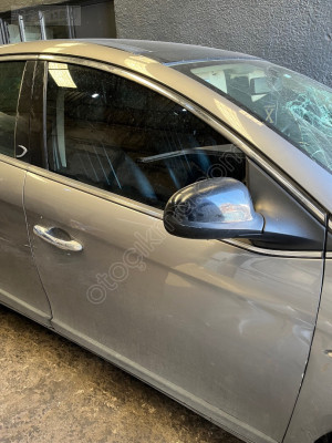 Lancia delta sağ ön kapı dolu çıkma orijinal