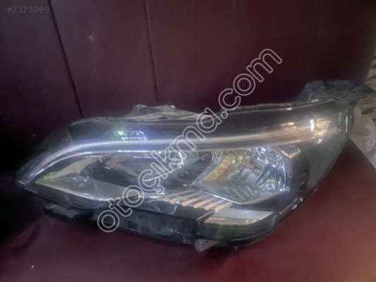 Peugeot 3008 sol ön far lambadan