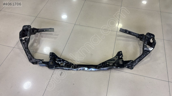 BMW X1 U11 SAĞ-SOL FAR YUVA SACI ÖN PANEL 51648737300