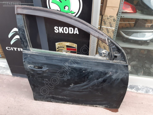 GOLF 6 SAĞ ÖN KAPI