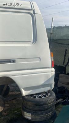 Mitsubishi L300 Modeli İçin Sol Arka Çamurluk - Oto Çıkma Pa