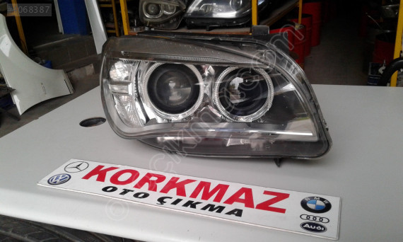 BMW X1 E84 LCI SAĞ FAR XENON
