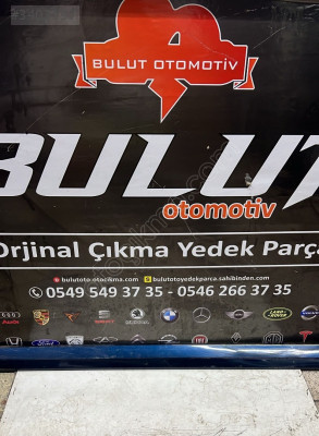 Passat b8 sağ ön kapı bandı  2015-2020 3G0853332A