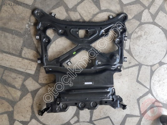 AUDİ E-TRON ÖN ALT ÇERÇEVE 4M0399345E 4M0399345L