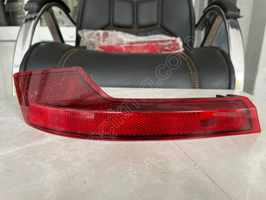 SKODA KAMİQ ARKA SOL REFLEKTÖR ORJİNAL SIFIR 2024 658945701B