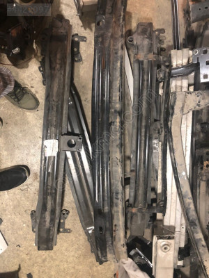 VW PASSAT TAMPON DEMİRLERİ