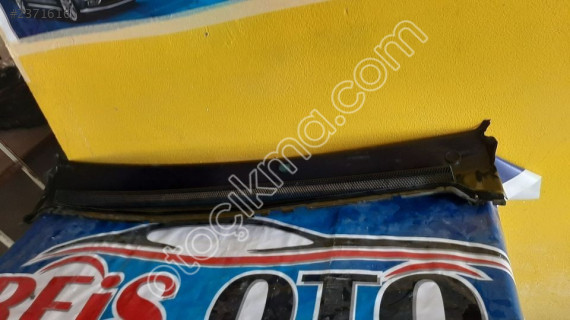 Ford focus 2007 model ön cam ızgarası