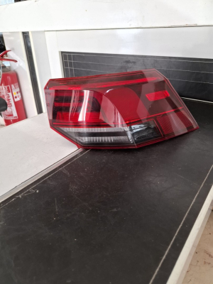 VOLKSWAGEN GOLF 8 SAĞ DIŞ STOP