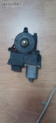 9657247580 Peugeot 308 sağ ön cam krikosu