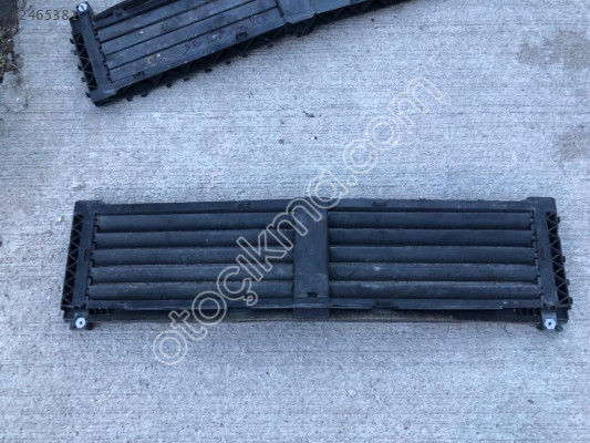 MERCEDES A SERİ W177 RADYATÖR HAVALANDIRMA PERDESİ 177885010